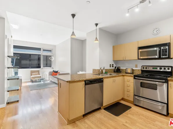 630 W 6th St APT 613, Los Angeles, CA 90017