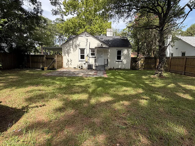 114 Palm Ave — Photo 16