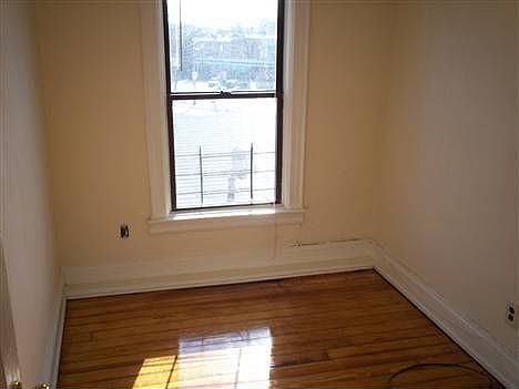 5th image of 3123 Couch Pl