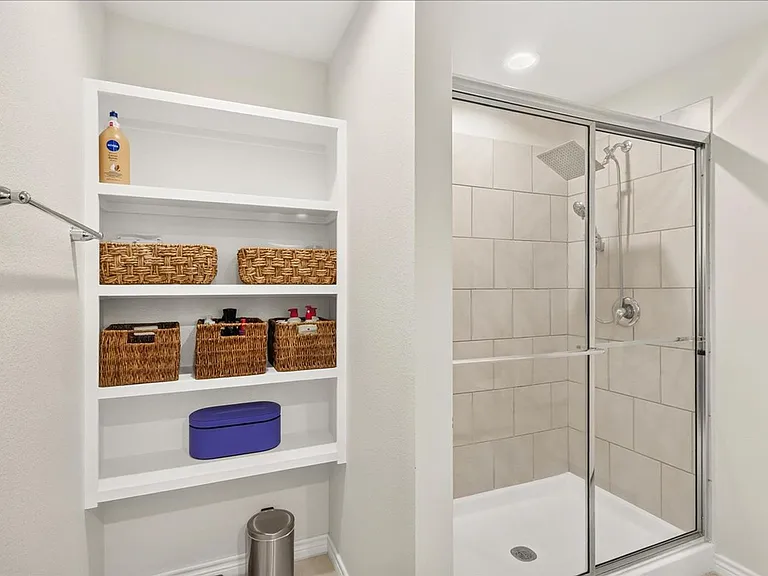 3913 Targaryen Way — Photo 18