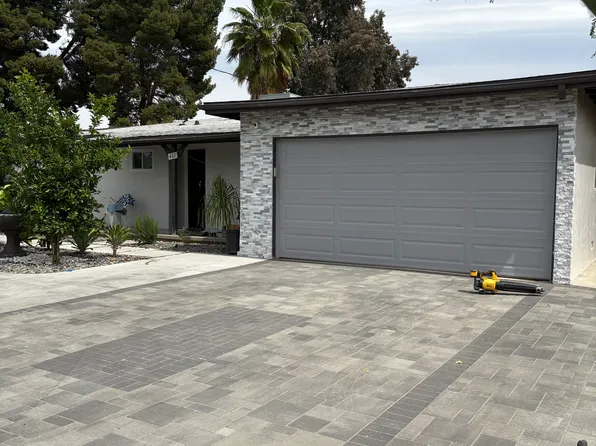460 Apricot Ln, Hemet, CA 92543