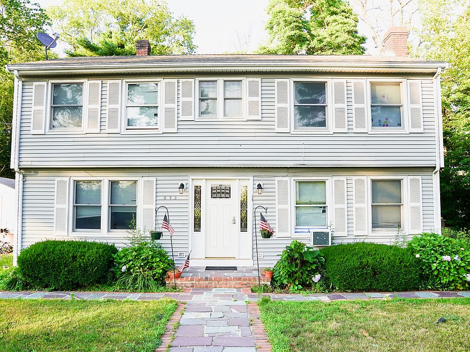 1st image of 652 Oak St