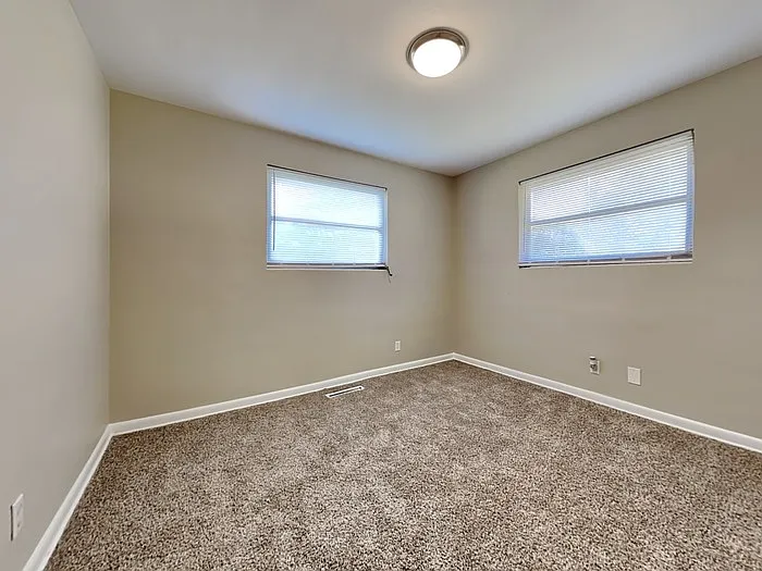 1332 Arlingwood Ave — Photo 15