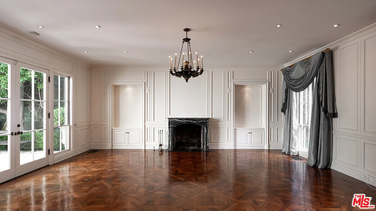 6 bed, 8.0 bath, 6823 sqft, $58,000 — Photo 4