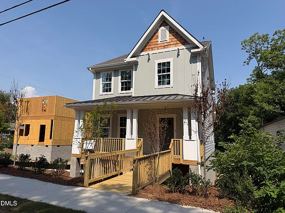 4th image of 1122 Berkeley St