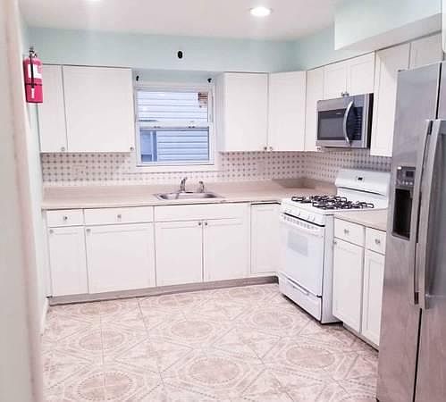 1st image of 1061 Hartman Ln Floor 1
