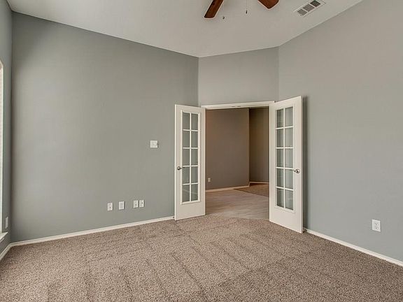 5th image of 8008 Vista Creek Ln