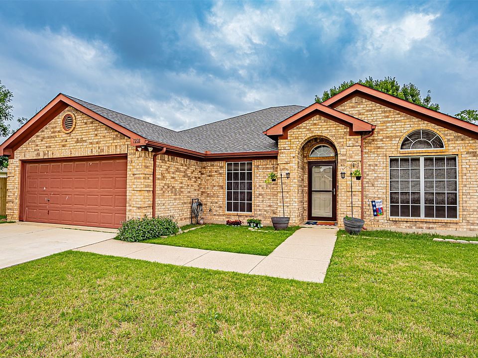 1st image of 1228 Meadow Gln