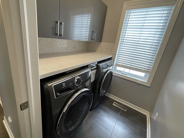 2722 Bateman Trl — Photo 16