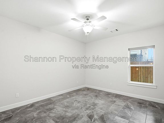 4th image of 849 Fisher St #D