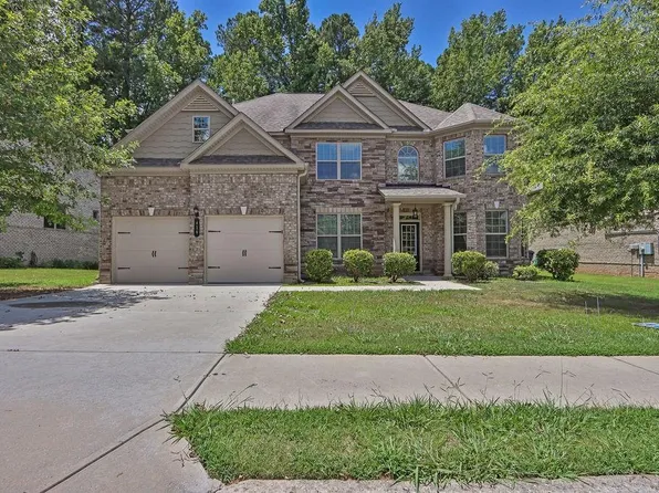 410 Live Oak Pass, Loganville, GA 30052