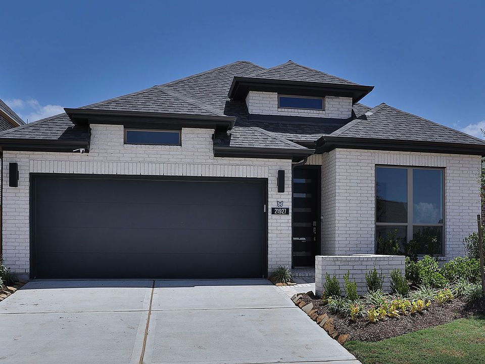 1st image of 21927 Woodland Hawthorn Ln