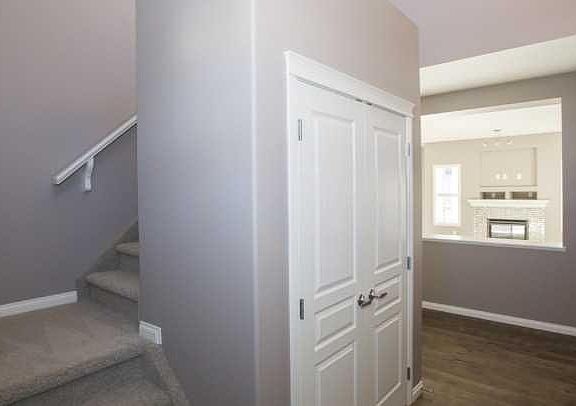 3rd image of 1548 NE Coalbanks Blvd W