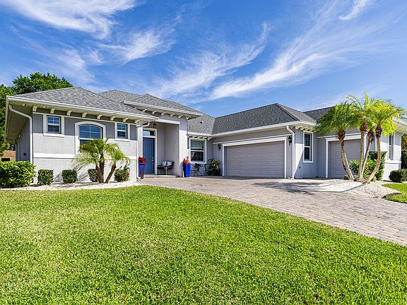 2nd image of 38909 Harborwoods Pl