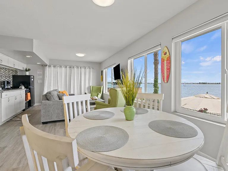 3810 Riviera Dr #1 — Photo 5