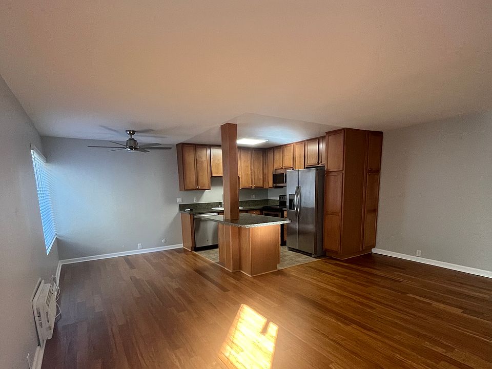 1st image of 2015 Robinson Ave #2