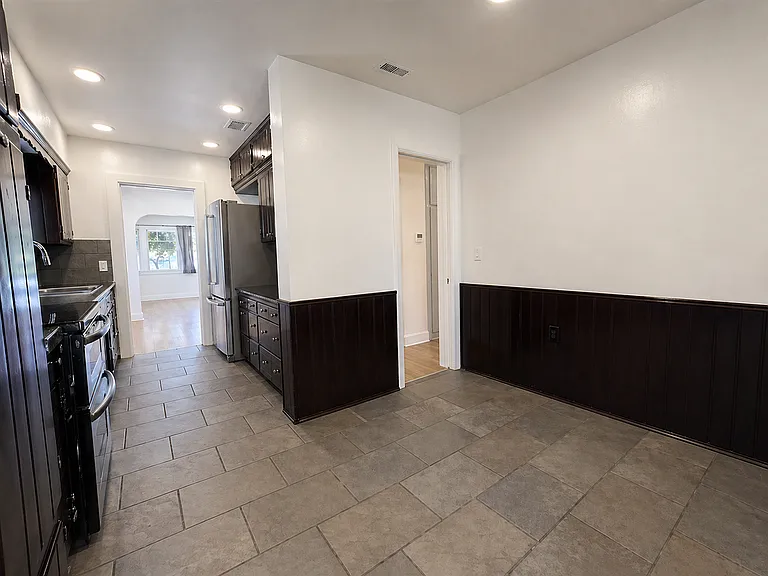 5434 Adams Ave — Photo 8