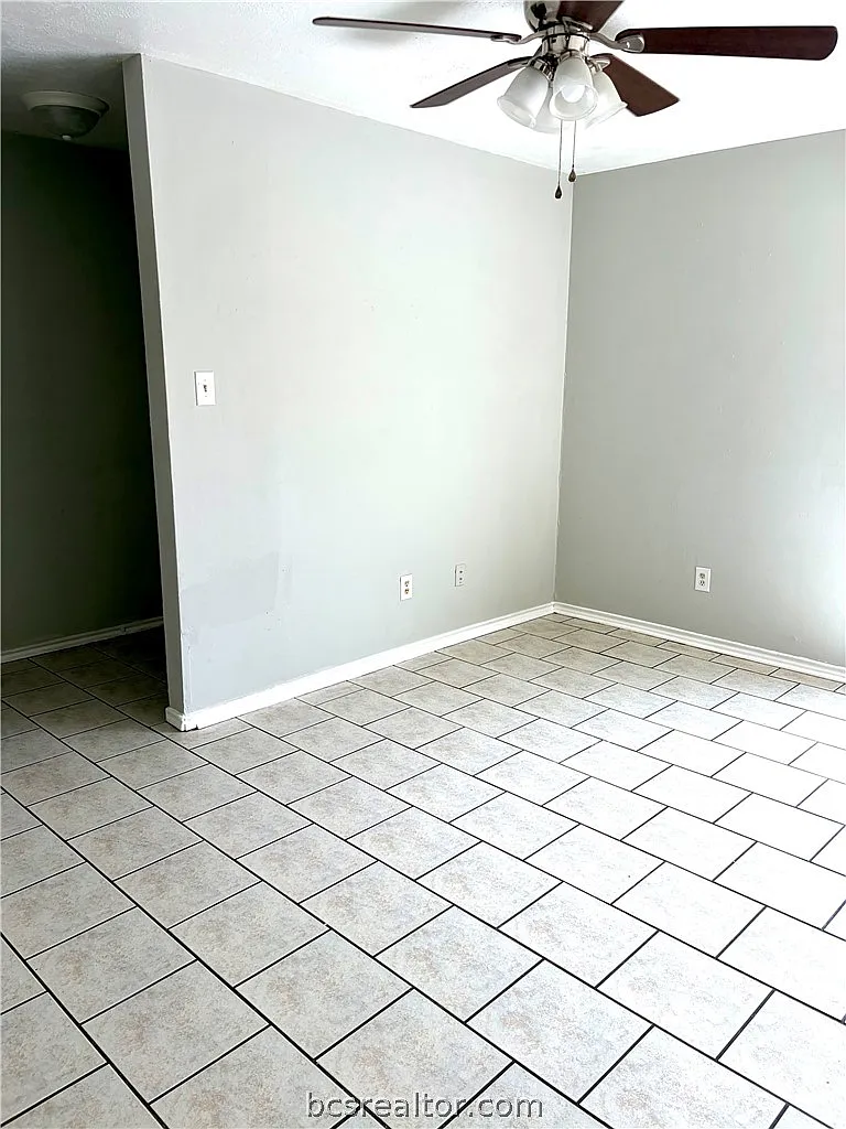 2 bed, 800 sqft, $970 — Photo 4