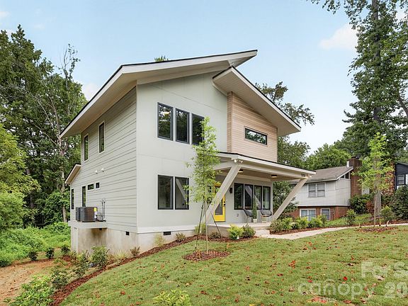 3rd image of 5151 Grafton Dr