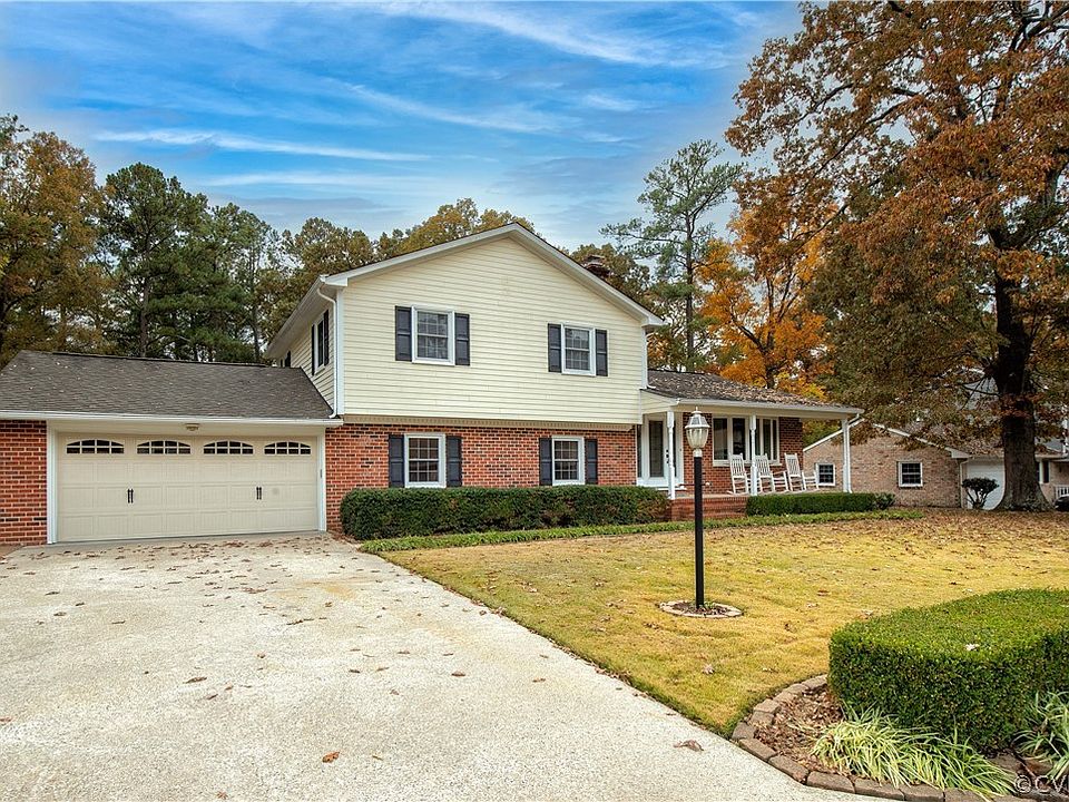 1st image of 301 Windmere Dr