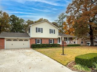 301 Windmere Dr, Colonial Heights, VA 23834