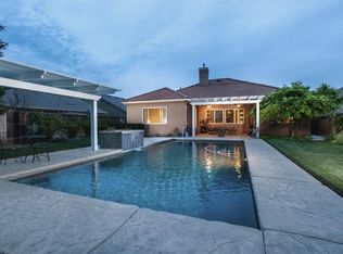 10880 E Swift Ave, Clovis, CA 93619