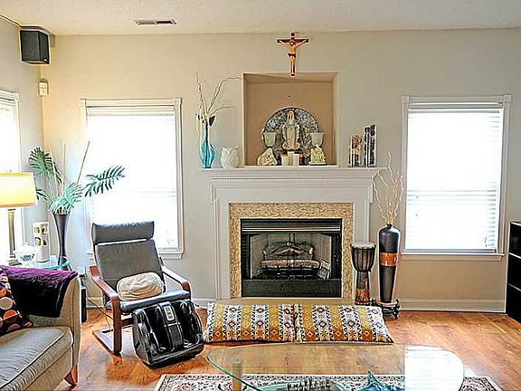 5th image of 6809 Burbage Landing Cir