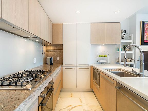 4th image of 1351 Continental St #808