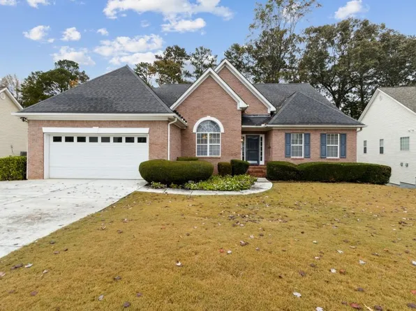 2422 Oak Bluff Dr, Dacula, GA 30019