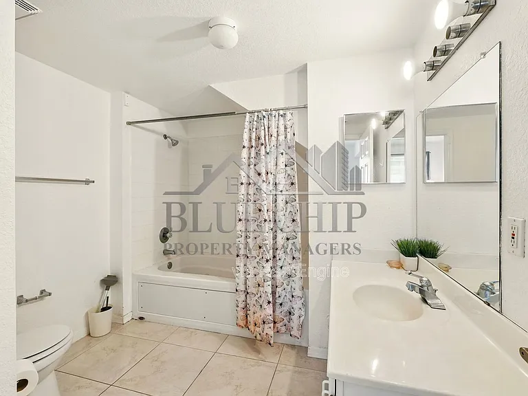 4005 Venetian Bay Dr #108 — Photo 24