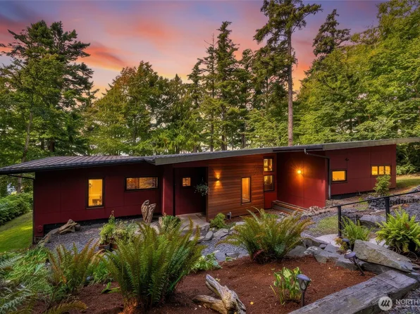 2591 Taft Drive, Lummi Island, WA 98262