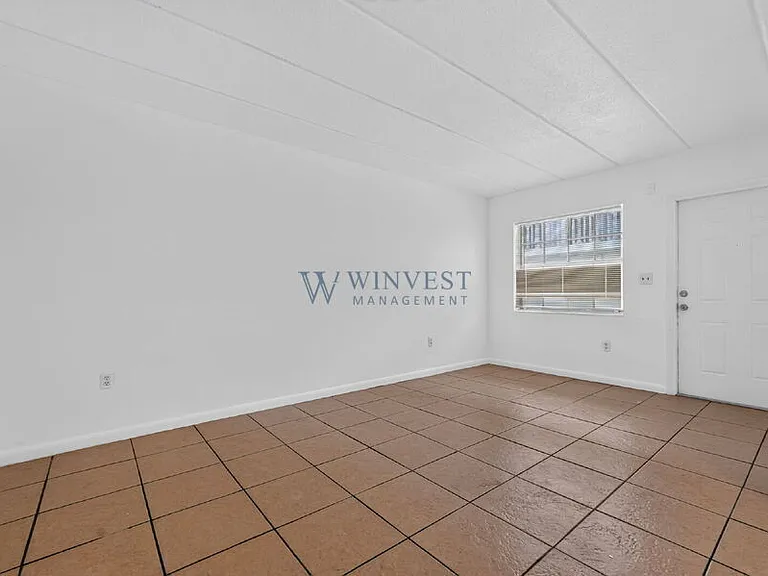 Presidential View Apartments — Photo 43