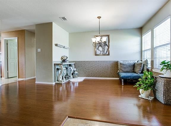 5th image of 2030 Cedarwood Dr