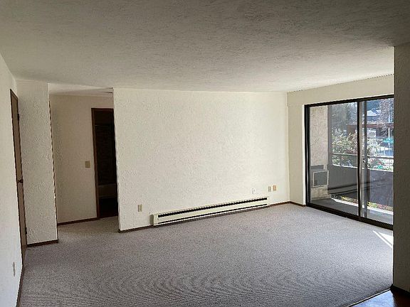5th image of 2100 N 106th St Unit 201