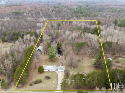 5818 E Sternberg Rd, Fruitport, MI, 49415