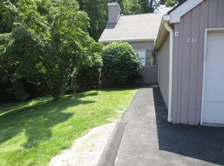 241 Sunwood Dr, Shelton, CT 06484