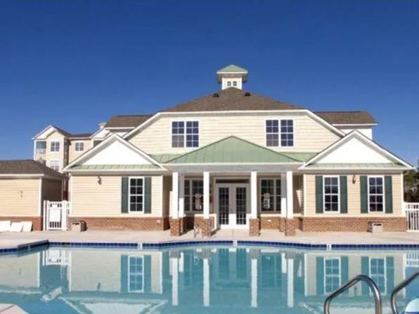 300 Gateway Dr #325, Holly Ridge, NC 28445