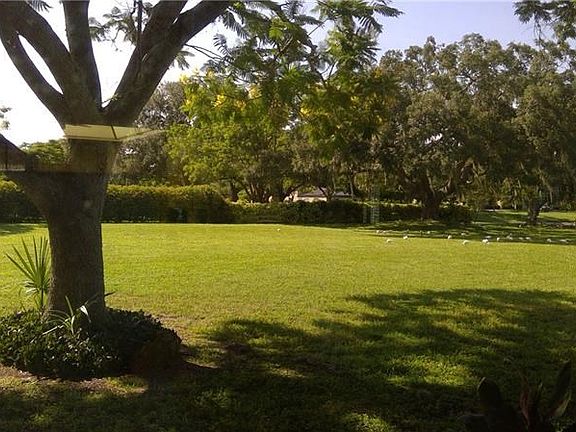 Peaceful View & no grass for you to cut!