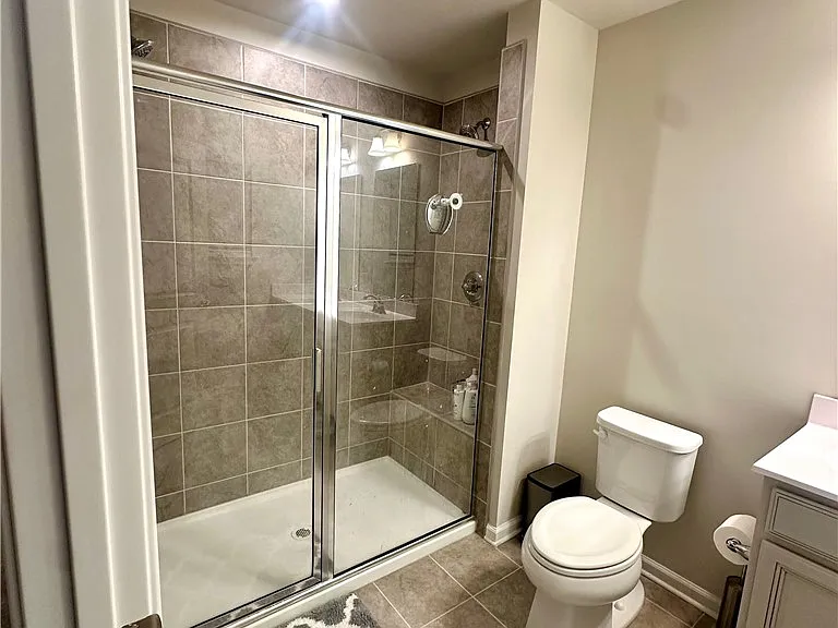 445 Greenwood Dr — Photo 15