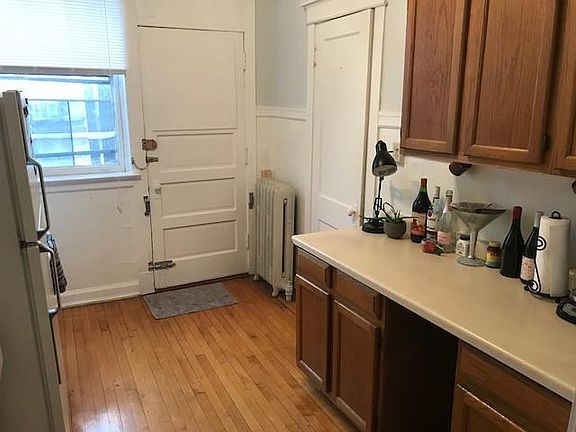 5th image of 6557 N Lakewood Ave APT 1