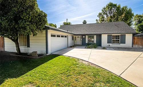 25145 Daisy Ave Photo 1