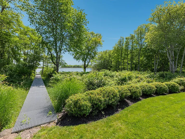 443 Sagaponack Rd — Photo 27