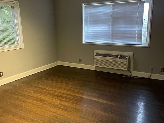 3rd image of 1047 W Academy St #5