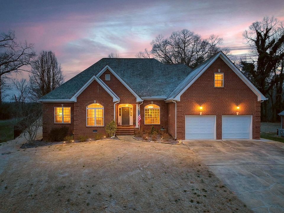 1st image of 10824 Daffodil Cir