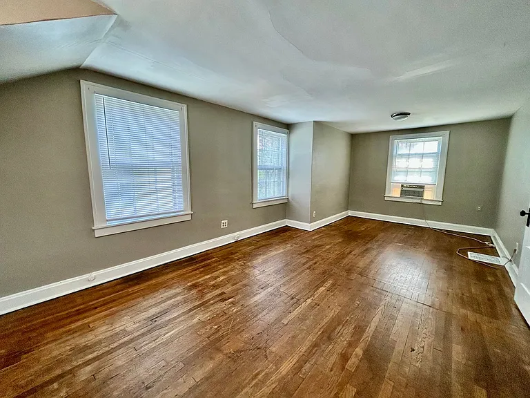 321 S 3rd St — Photo 15