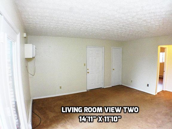3rd image of 180 Manor Dr APT 2