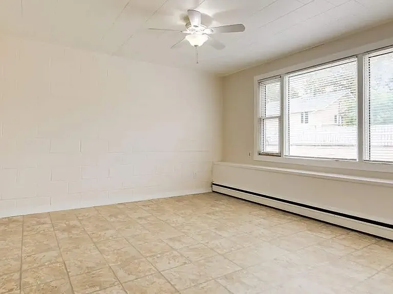 66 3rd Ave SE #3 — Photo 6