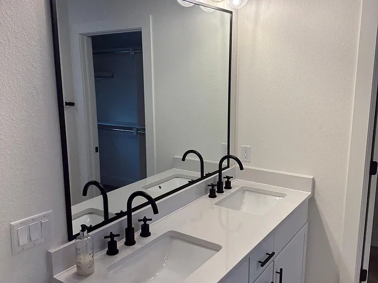2600 Livingston Sq #1.1 — Photo 4