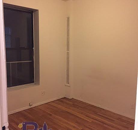 2nd image of 170 W 109th St APT 3R