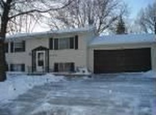 1524 11th St, Silvis, IL 61282